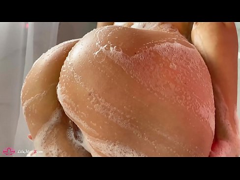 ❤️ Brunette شاور میں شدید orgasm کے لئے وائبریٹر کے ساتھ بلی میں مشت زنی کرتی ہے۔ ❤️❌ مقعد فحش  ☑